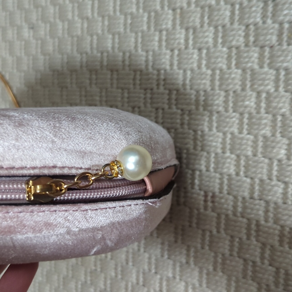 Pink Velvet Shell Purse - Picture 2 of 3
